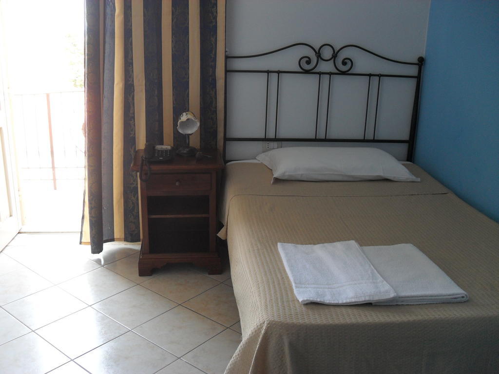 Hotel Piro Torrenova  Room photo